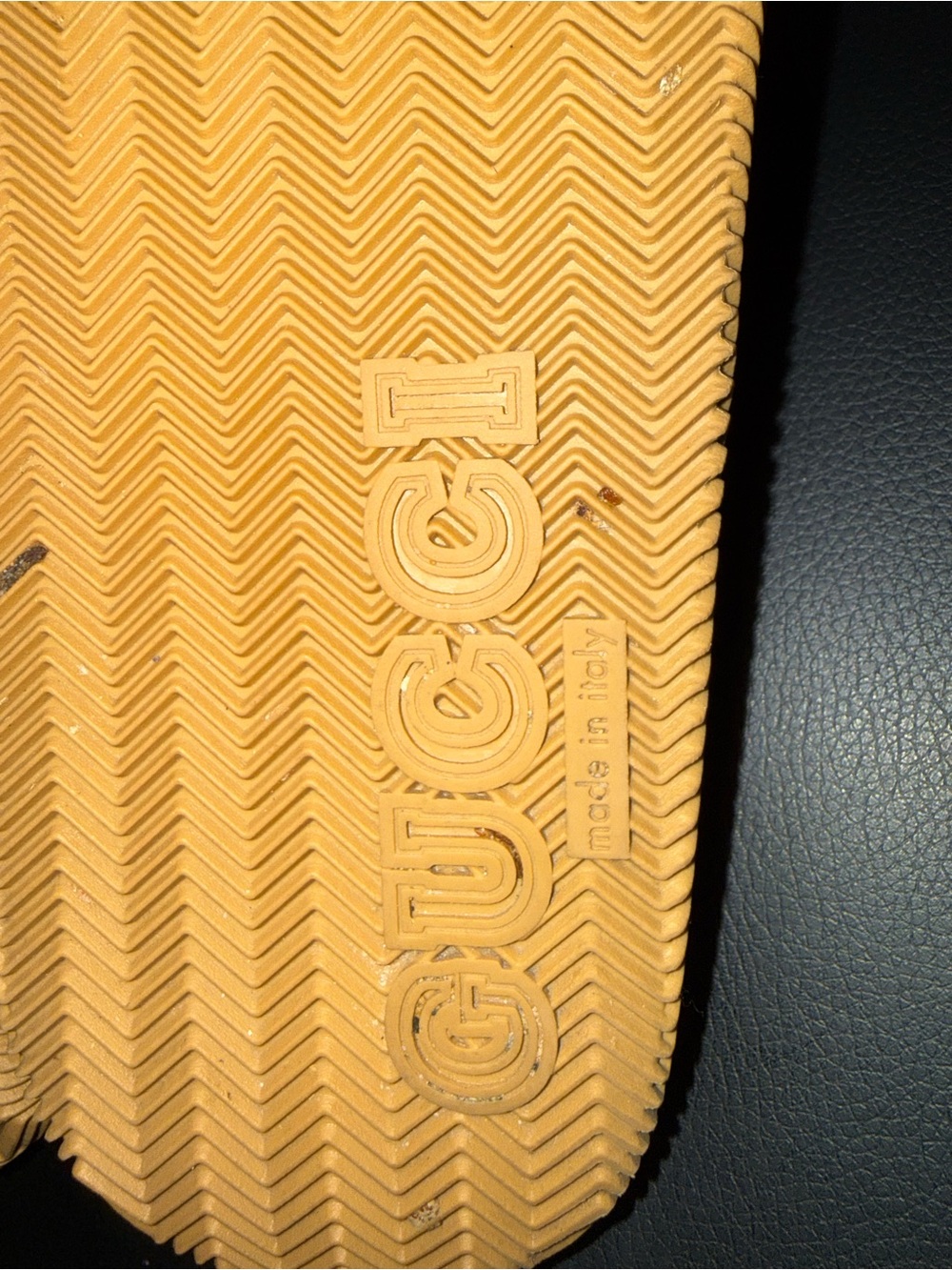 Gucci GG Interlocking Slides - Picture 6 of 6